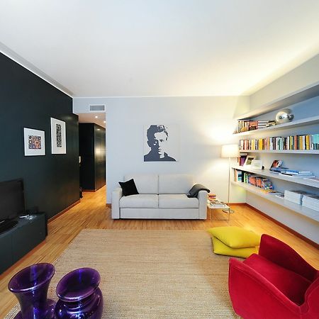 Urban District Apartments - Milan Isola Exclusive 1Br Milão Exterior foto